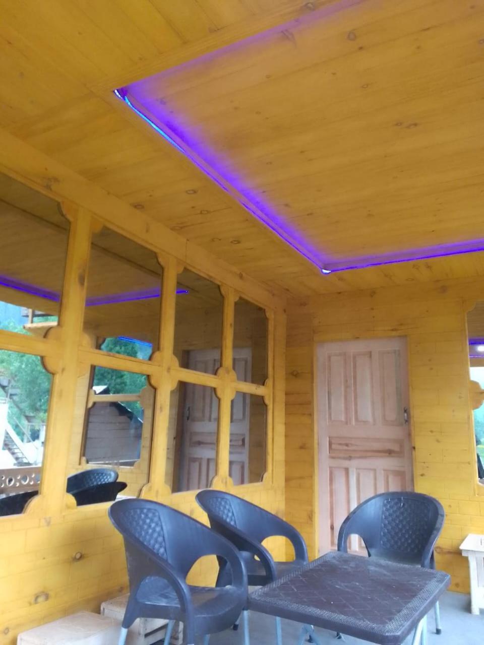 Riverbank Hotel Taobut Neelum Valley Azad Kashmir Taobat Екстериор снимка